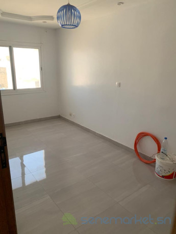 tres-bel-appartement-a-cite-mixta-big-4