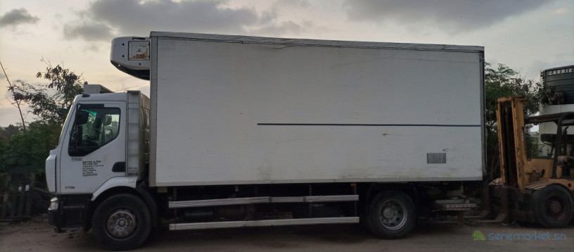 camion-frigo-renault-midlum-270-a-vendre-big-2