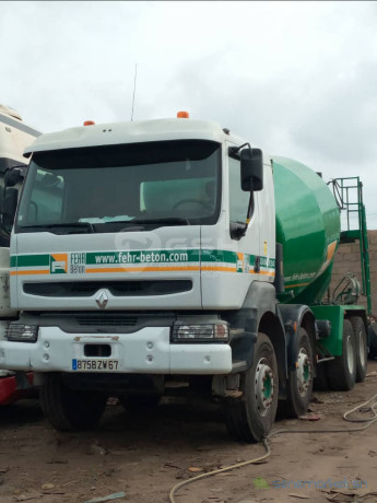 mise-en-location-dun-camion-toupie-malaxeur-big-1