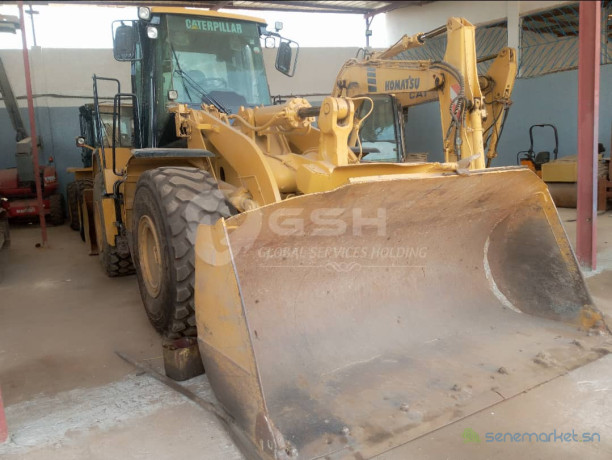 mise-en-location-de-chargeurs-caterpillar-big-1