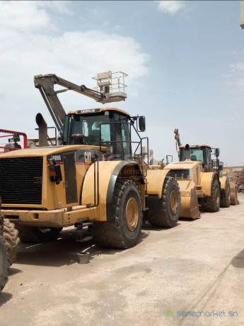location-dun-bulldozer-pour-des-gros-oeuvres-et-travaux-big-2
