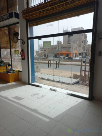 porte-trempe-en-verre-va-et-vient-big-0