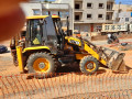 tractopelle-jcb-a-louer-small-0