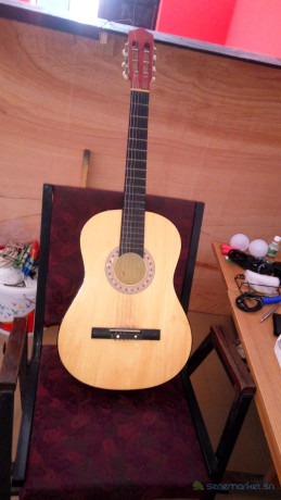 guitare-acoustique-big-0