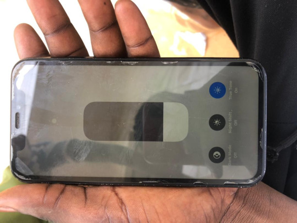 iphone-xr-big-1