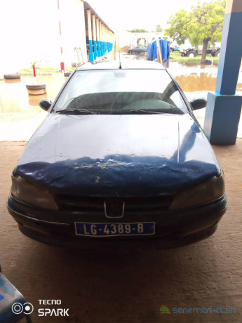 je-vends-un-vehicule-406-a-600000-sans-papier-big-0