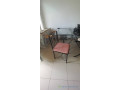 vent-2-lots-de-5-tables-en-verre-2-chaises-par-lot-small-0