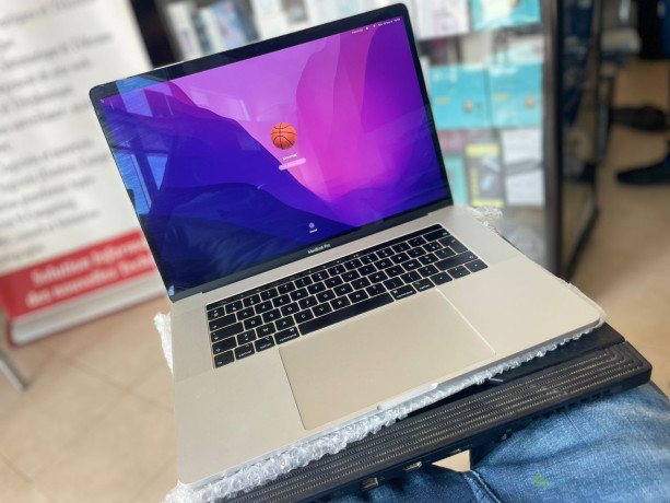 macbook-pro-touch-bar-2019-big-0