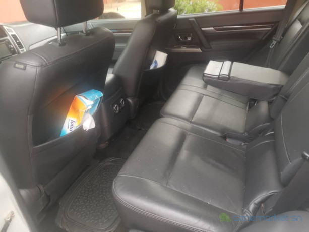mitsubishi-pajero-2018-big-4