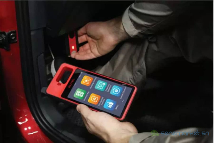 des-machines-diagnostiques-et-cables-pour-detecter-les-problemes-des-voitures-big-2