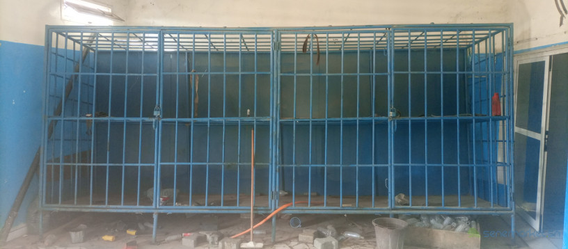 grille-de-rangement-en-fer-a-vendre-big-0
