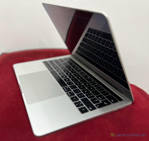 macbook-pro-2016-touch-bar-big-4