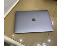 macbook-pro-retina-2018-touch-bar-small-0