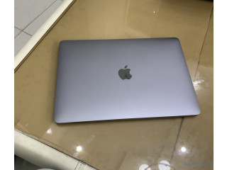 MacBook Pro rétina 2018 Touch Bar