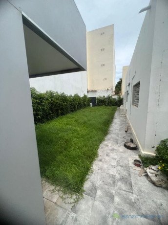 villa-a-louer-point-e-big-1