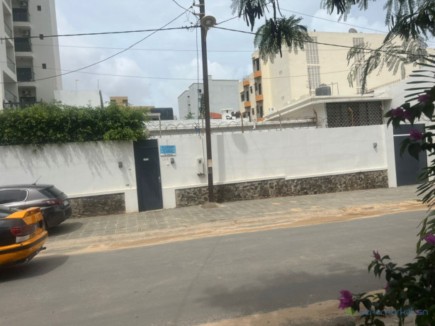 villa-a-louer-point-e-big-0