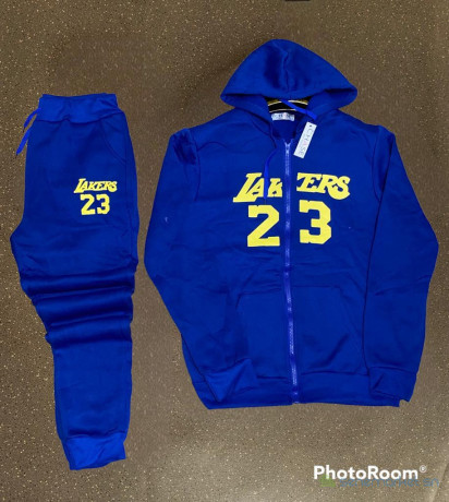 vetements-hommes-et-femmes-big-3