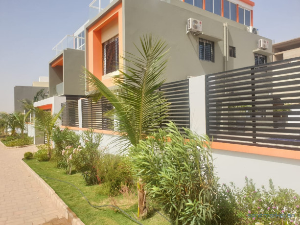 villa-a-vendre-a-diamniadio-big-0