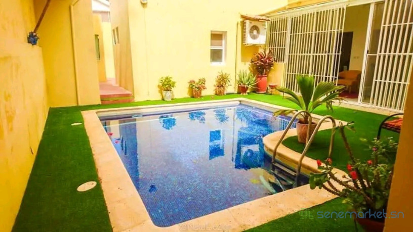 villa-meuble-avec-piscine-big-0