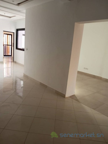 appartement-de-3chambres-a-louer-a-la-cite-keur-gorgui-big-3