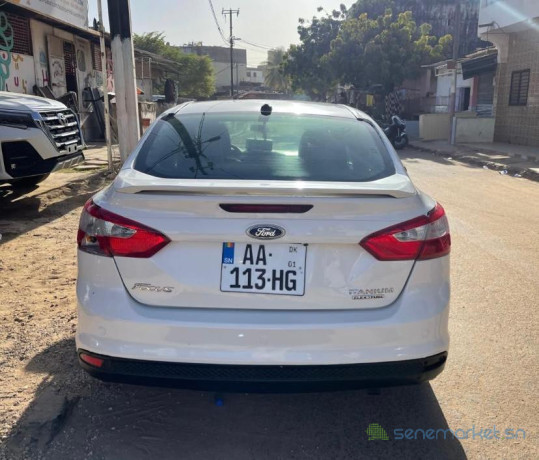 ford-focus-titanium-big-2