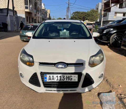 ford-focus-titanium-big-0