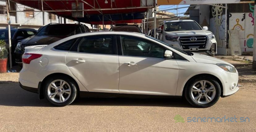 ford-focus-titanium-big-1
