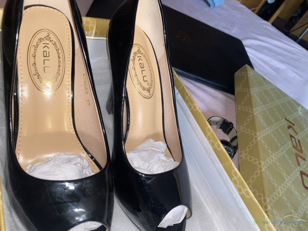 chaussures-a-talon-noir-taille-36-neuf-big-0