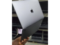 macbook-pro-2019-touchbar-small-2