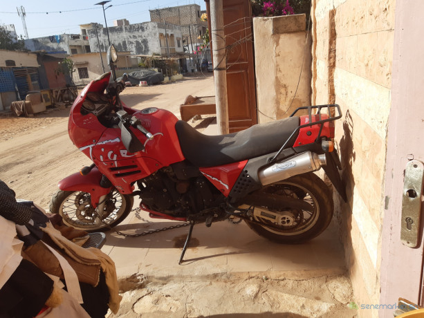 moto-triomphe-tiger-moteur-900-big-1