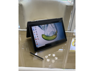 Lenovo Thinkpad Yoga, écran tactile.