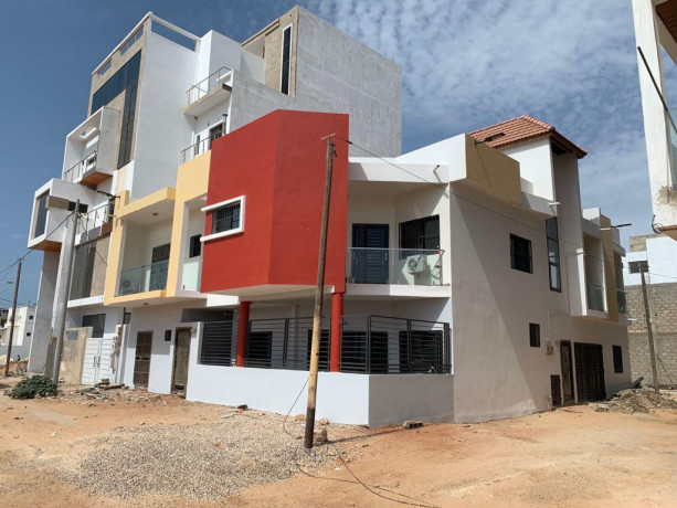 belle-villa-au-almadies-big-0