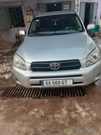 je-vend-une-rav4-annee-2007-transmission-manuelle-gasoil-kilometrage-5170-big-2