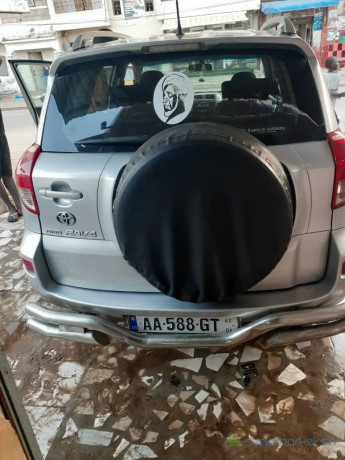 je-vend-une-rav4-annee-2007-transmission-manuelle-gasoil-kilometrage-5170-big-0