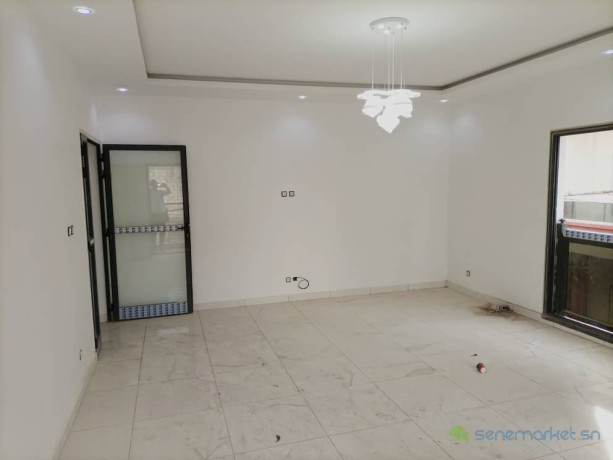 appartement-f4-a-louer-a-ngor-big-0