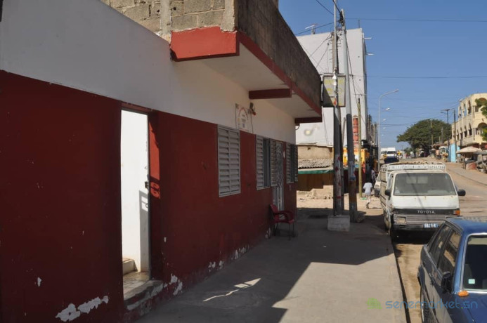 vend-bar-restaurant-a-pikine-big-0