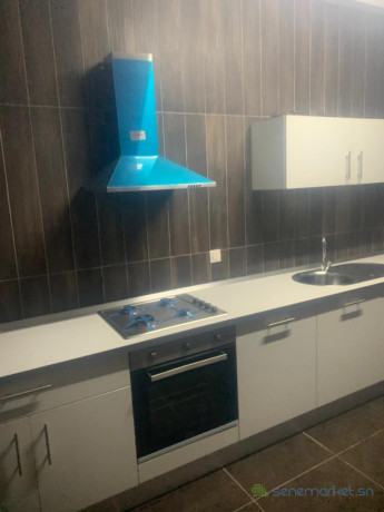 location-dun-immeuble-luxueux-neuf-a-thies-avec-10-appartements-big-2