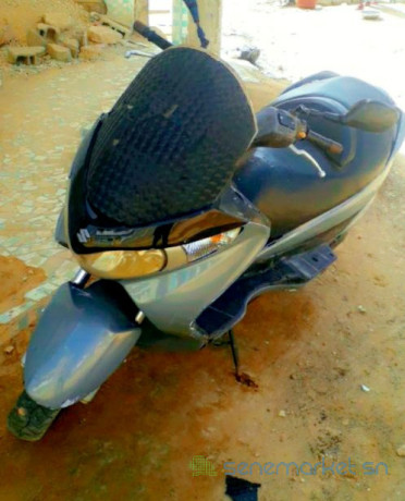 scooter-suzuki-big-0