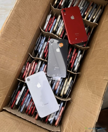 iphone-xr-64gb-big-4