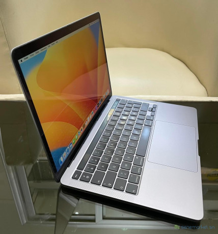macbook-pro-retina-2020-touch-bar-big-4