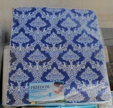 matelas-ressort-orthopedique-big-0