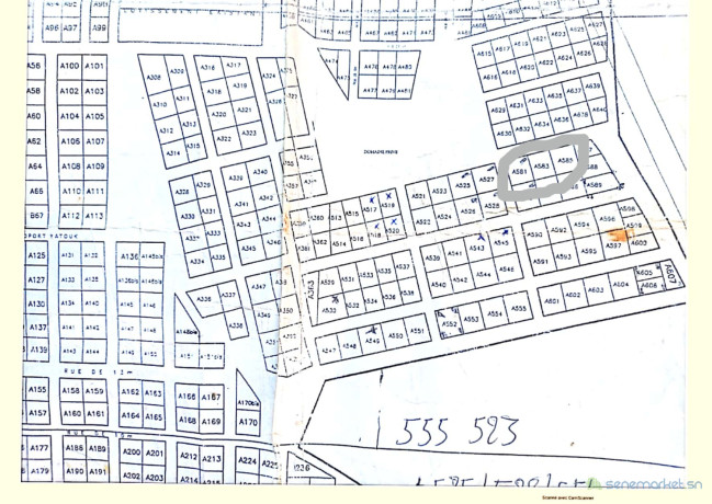 3-terrains-colles-de-300m2-a-diass-2eme-posit-laterite-big-0
