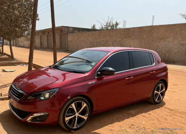 tres-belle-peugeot-308-big-0
