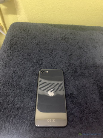 iphone-se-big-1