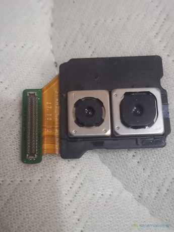 appareil-photo-samsung-galaxi-s9-plus-2-camera-arriere-et-les-2-camera-avant-big-0