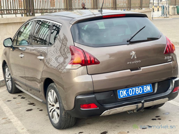 peugeot-3008-2014-big-0