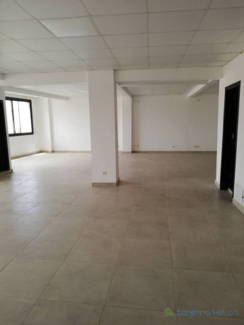 2-plateaux-de-bureaux-a-cite-keur-gorgui-big-1