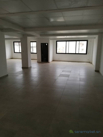 2-plateaux-de-bureaux-a-cite-keur-gorgui-big-3