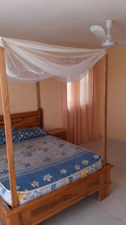 location-studio-avec-acces-piscine-privee-big-1