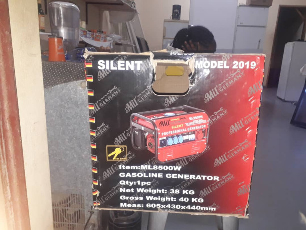vente-de-groupes-electrogenes-neufs-big-0